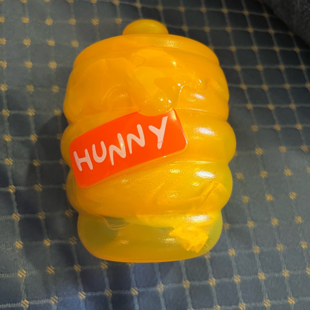 Disney Winnie the Pooh Hunny Hugs Collectible Plush